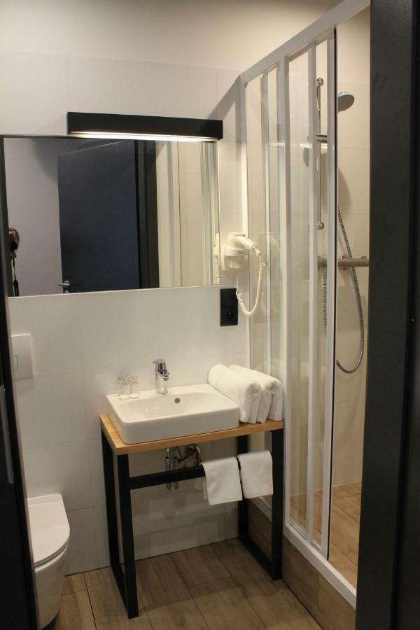 H33 Apartamenty บือตอม ภายนอก รูปภาพ