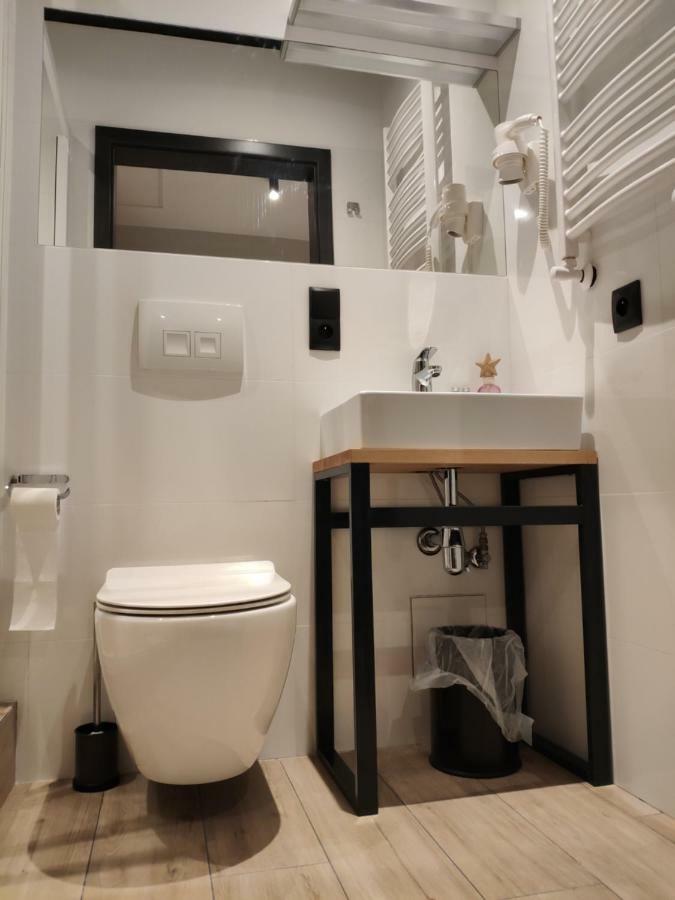 H33 Apartamenty บือตอม ภายนอก รูปภาพ