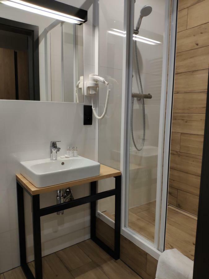 H33 Apartamenty บือตอม ภายนอก รูปภาพ