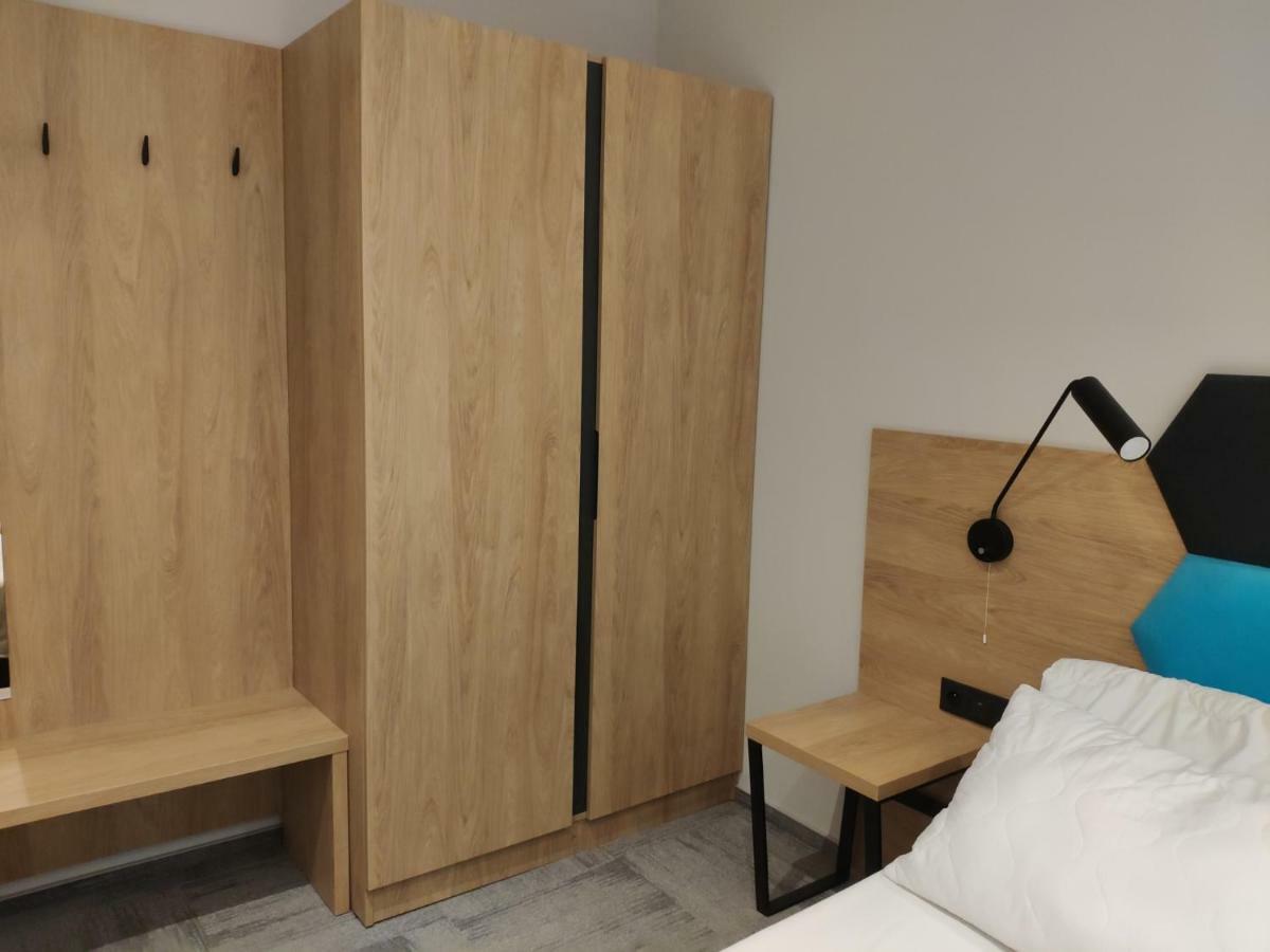 H33 Apartamenty บือตอม ภายนอก รูปภาพ