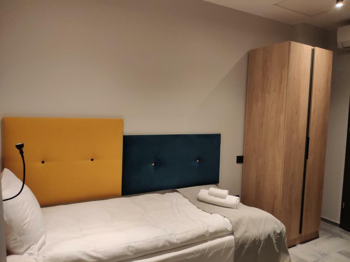 H33 Apartamenty บือตอม ภายนอก รูปภาพ
